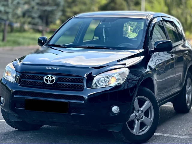 Фото: Продам очень живого Toyota Rav-4 2007 г