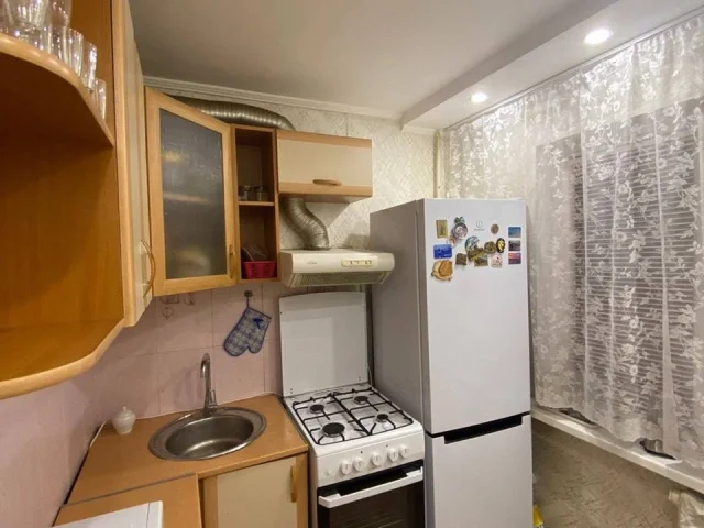 Фото: Сдам 2-х ком квартиру в Макеевке, кв-л Гвардейский. Квартира полностью укомплектована. Только на длительный срок! Вода п