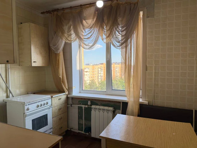Фото: В продажу предлагается крупногабаритная 2-х комнатная квартира 23 ЖМР, пр Строителей 193 , чешка , 9/9 ( есть тех этаж )