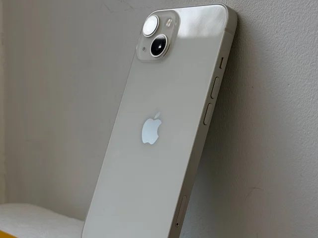 Фото: Продам iPhone 13 в цвете Starlight (белый) на 128Gb