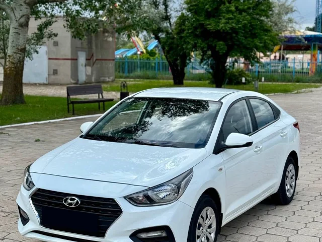 Фото: Продам Hyundai Solaris 2 поколения 2017 года выпуска, двигатель 1.6 бензин, 6-ступенчатая механика. Один владелец, ПТС о