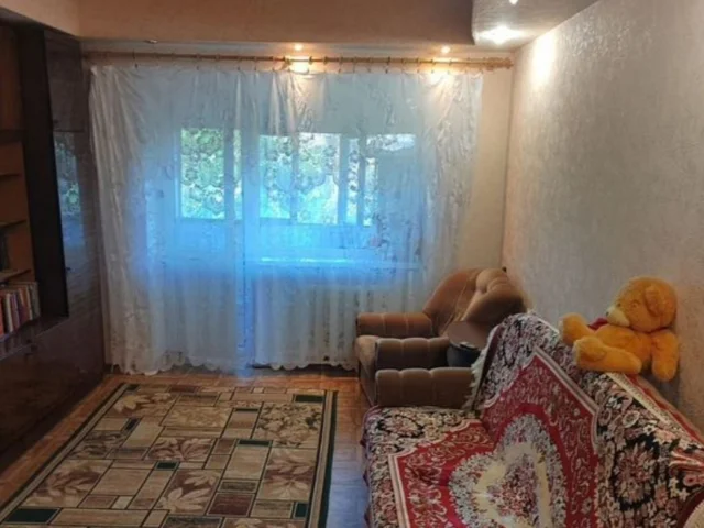 Фото: Продам 2-х комнатную квартиру, Ул. Бессонова 24, 5/5, 44.6м.кв., не угловая, косметический ремонт, окна пластик, комнаты