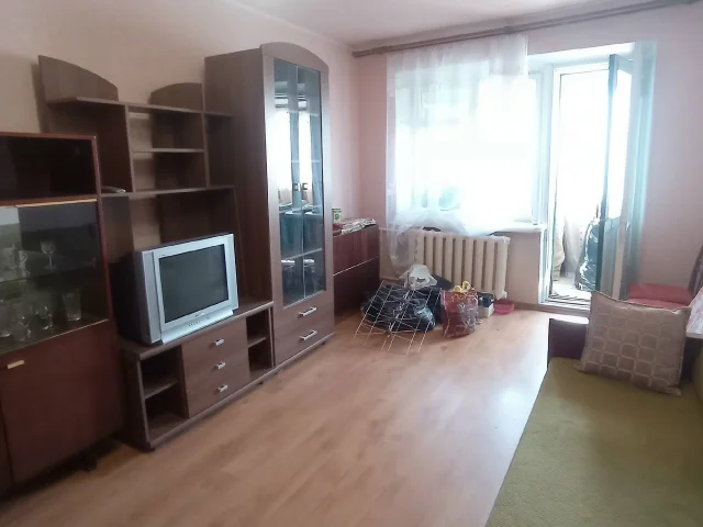 Фото: Продам 2 ком. кв-ру, ул. Судейко 10, 5/5. Общая площадь-44.54 м.кв, кухня-5,7 м.кв.не угловая. Комнаты раздельные, кладо