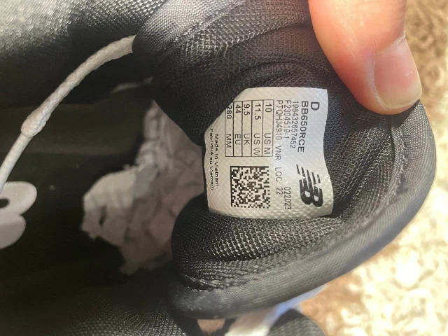 Фото: Продаю полностью новые кроссовки New Balance. ни разу не одевались, так как не подошел размер. Кроссовки с коробкой