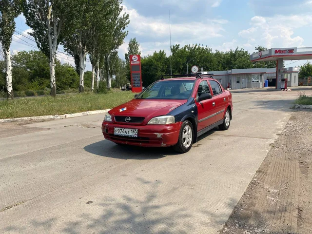 Фото: Добрый день ! Продам Opel Astra clasic 2010 года , мотор 1.6 (работает идеально)пробег 117 тыс км хорошая комплектация ц