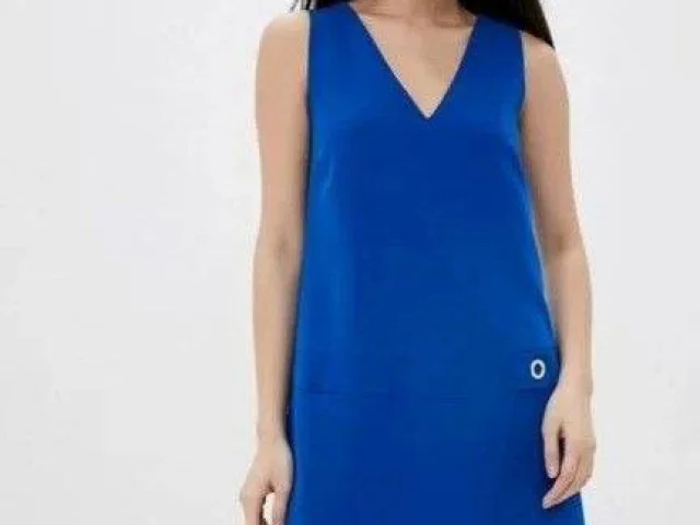 Фото: Продам новое платье от Trussardi, размер 46 (M), с биркой