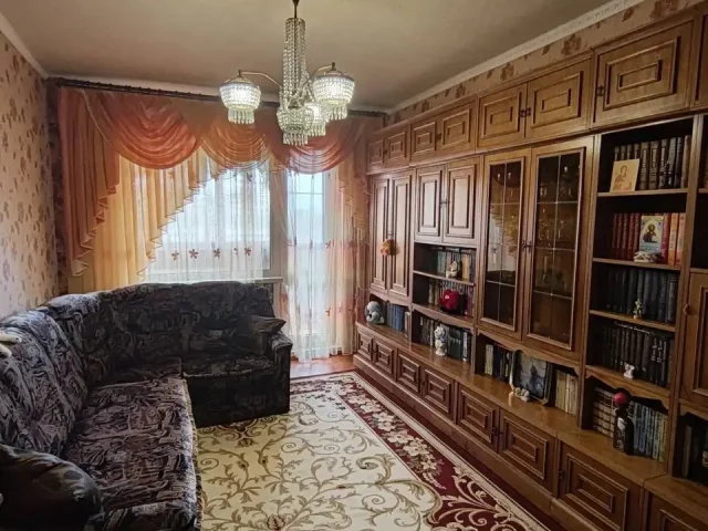 Фото: Продам! 4 х , Текстильщик, Островского