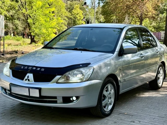 Фото: Mitsubishi Lanser 9