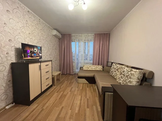 Фото: Сдается 1 комнатная квартира в Харцызске на Черемушках, м-н "Юбилейный" 24а