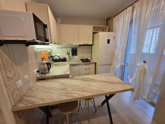Фото: Сдам 1-комнатную 40м2, 3й/9 кв. Заречный