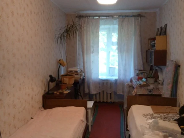 Фото: Продам 3х ком кв. Донецк Калининский р-н Макаронка хрущевку первый этаж