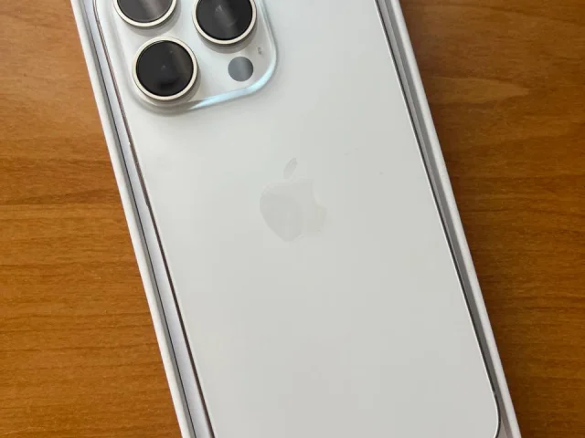 Фото: Продаю iPhone 16 pro на 256