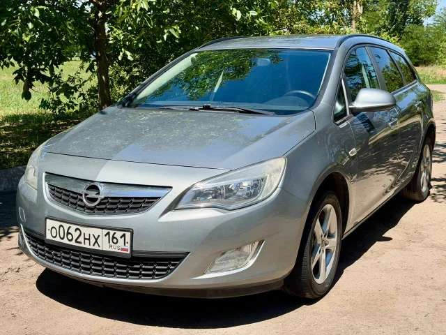 Фото: Продам Opel Astra J 2011 год 🚗