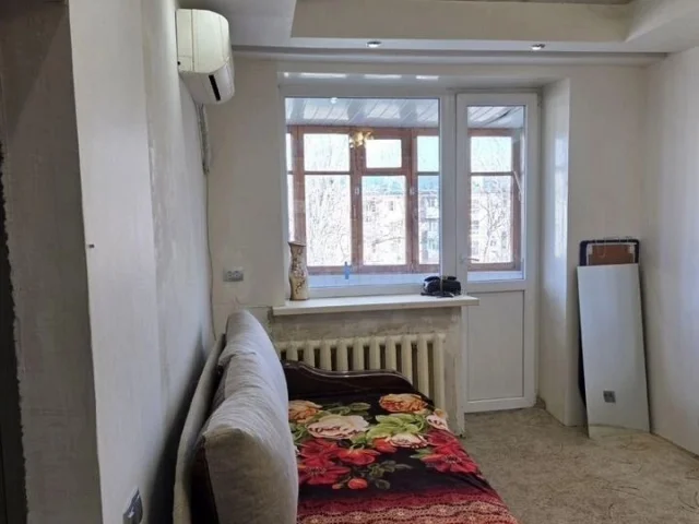 Фото: Продаётся 1ком квартира Донецк, Калининский район, пр-т Ильича