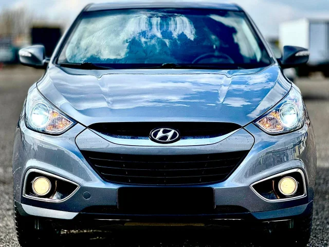 Фото: Продам Идеальный кроссовер Hyundai ix35-2013 год выпуска.AWD.Состояние близко к новому автомобилю!Двигатель 2.0 бензин,А