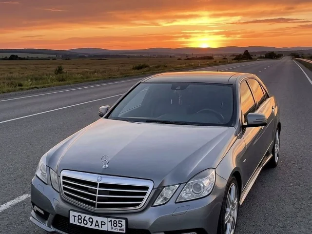 Фото: 🚘 Mercedes-Benz E-Class W212 Avantgarde