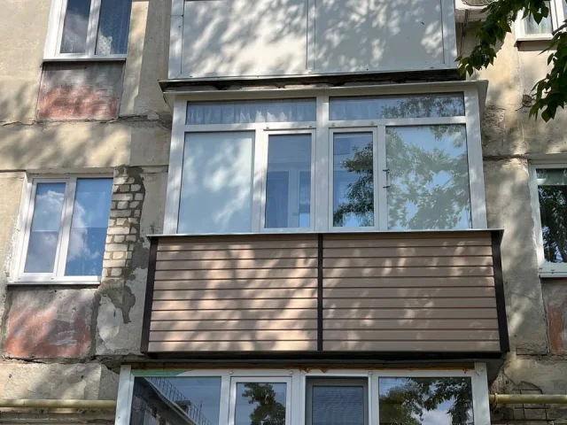 Фото: Продаётся трёхкомнатная квартира в г. Рубежное, ул. Освободителей, 51