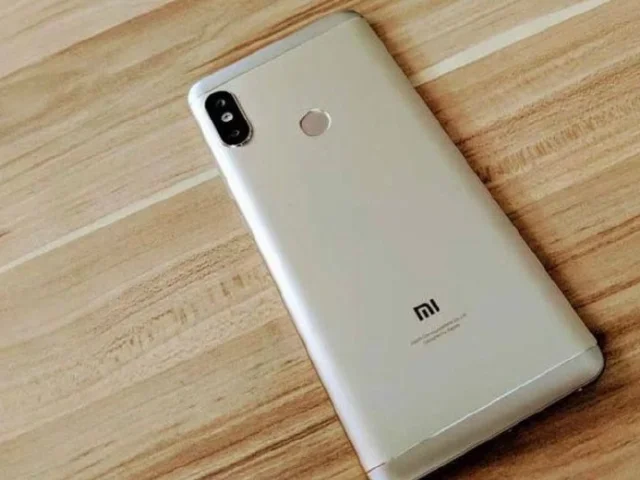 Фото: продам рабочий телефон xiaomi redmi 5 3/32 комплект только телефон город луганск цена 2500р без торга