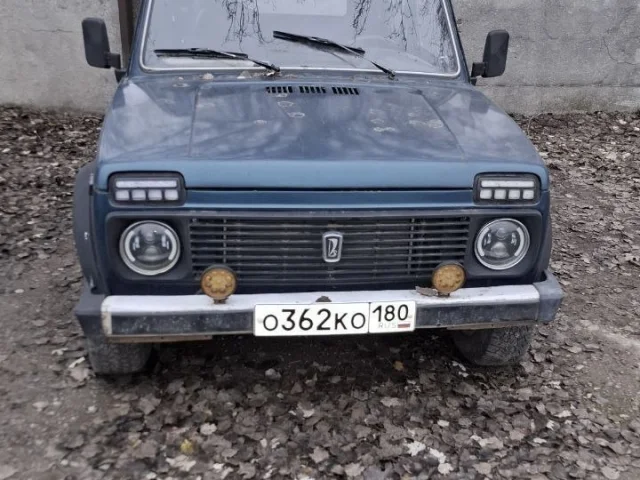 Фото: Продам ниву. На полном ходу, все расходники поменяны, не гнилая 310 000 р. Торг