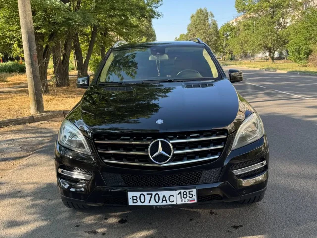 Фото: Mercedes ML 350 2013 год