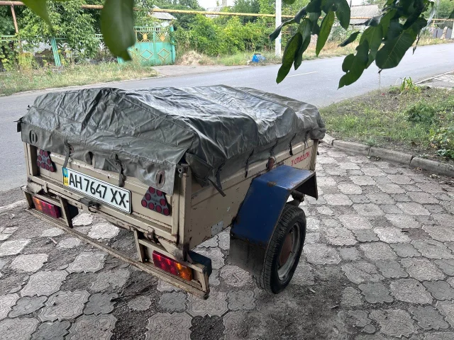 Фото: Продам прицеп Степок (ХТЕ), в хорошем состоянии, не гнилой, в комплекте дуги и тент, по документам УКР учет, продажа по
