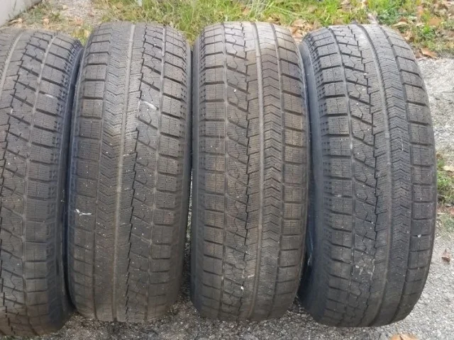 Фото: Продается зимняя резина Bridgestone Blizzak VRX 225/60/17, 2021 год выпуска, пробег 2000 км, состояние новой (см. фото),