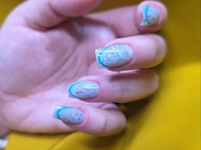 Фото: 💅Услуги маникюра, покрытия гель-лаком и наращивания. ✨ Преобразим ручки вместе! Запись по телефону 💖 #маникюр #гельлак #
