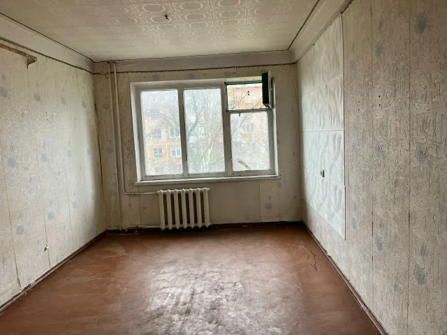 Фото: Продам 2 ком. кв-ру, ул.Миллеровская 13, 4/5. Общая площадь-46 м. кв., Квартира очень теплая и светлая, не угловая. Балк