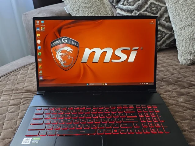 Фото: Продам большой,тонкий ноутбук MSI Thin 17