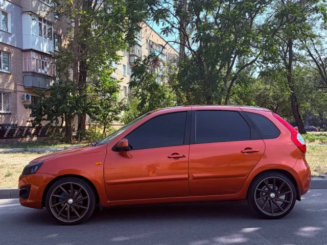 Фото: Лада калина kalina lada 1.6 бензин 2013 АКПП 111 тыс пробег. Парктроники. Колеса р17. максимальная комплектация . Авто в