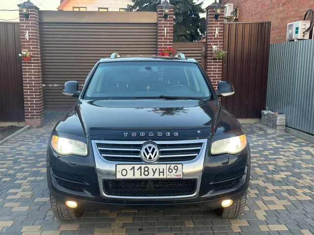 Фото: Volkswagen Touareg конец 2008 г. газ бензин итальянская оборудование евро пять двигатель объем 3.6 атмосфера чугунный са