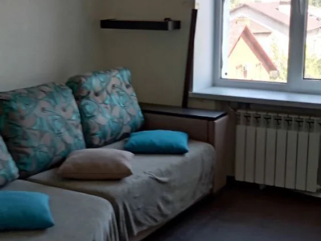 Фото: Продается 3х комнатная квартира , в Мариуполе,с переходом.Восточный,ул.Киевская, общ.площадь 74,8., жилая- 47,2.,