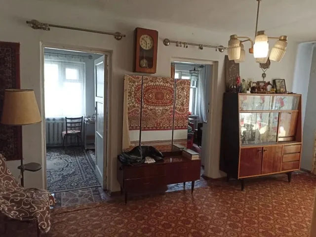 Фото: Продам 3-комнатную квартиру в центре г. Шахтерск