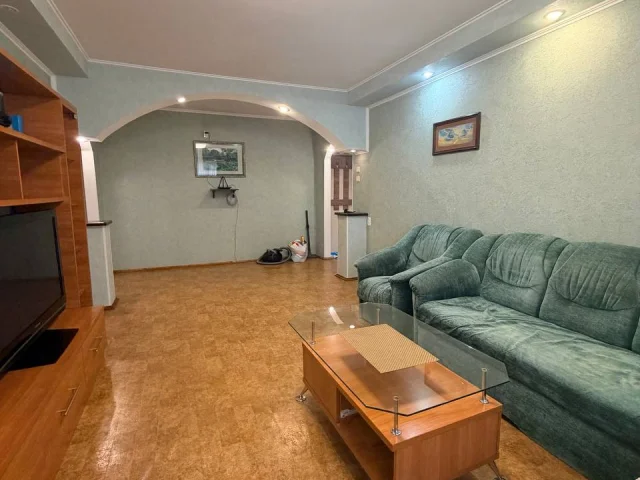 Фото: Продажа в Луганске