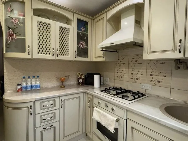 Фото: Продажа 2-комнатной квартиры в Петровском районе, улица Петровского 1