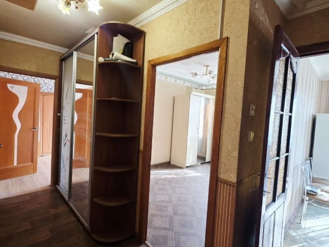 Фото: Продается трехкомнатная квартира