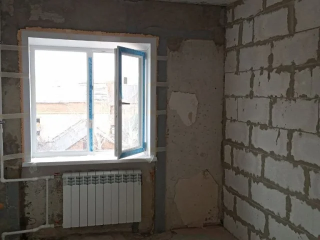 Фото: Срочно продам 3 комнатную квартиру в Мариуполе,в связи переездом,в приморском районе, ориентир рынок застава 4/5 не угло