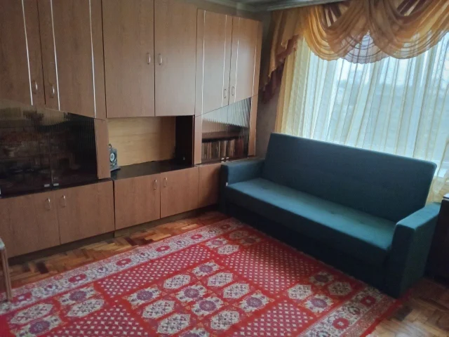 Фото: Сдам 2-к. квартиру на Кирова на длительный срок женщине или семейной паре (старше 25 лет), гражданским, предпочтительно 