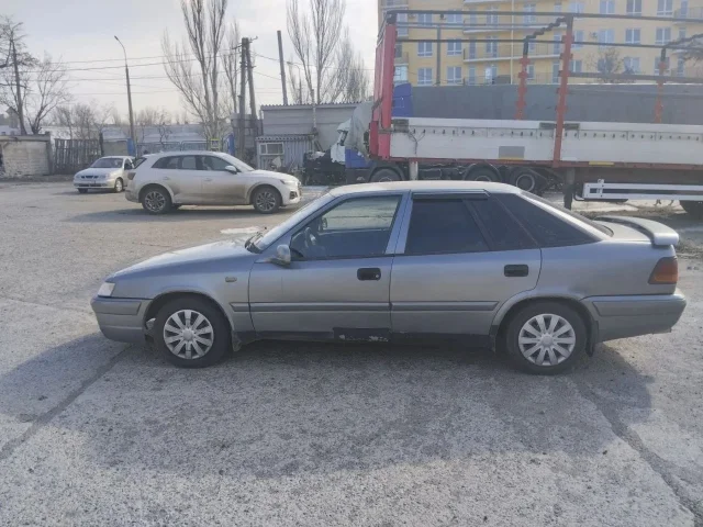 Фото: срочно продам автомобиль в хорошем состоянии титановые диски газ и бензин цена 150т тел