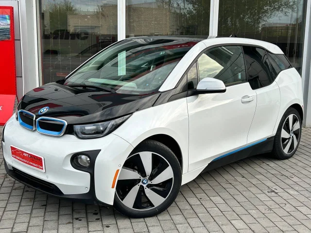 Фото: 🚘 BMW i3 60Ah поколение I06, легковой комби (хэтчбек) 0.0 (170 л.с.) еDrive AT, Электродвигатель, 2WD задний привод, двс