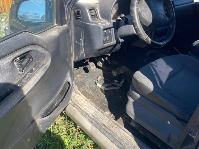 Фото: Suzuki Vitara 2.0 MT 1995 год ,