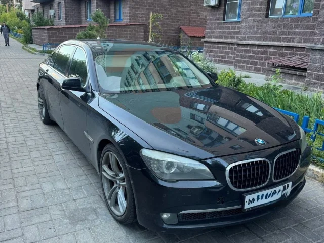 Фото: BMW 7 f02