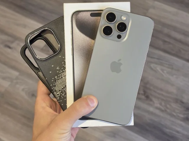 Фото: Iphone 15 pro max 256 sim+esim