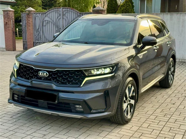 Фото: KIA SORENTO