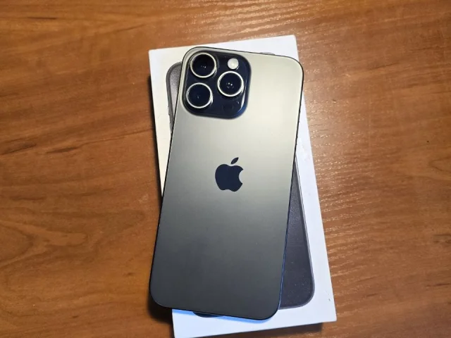 Фото: Продам iPhone 15 Pro Max 256 гб в отличном состоянии