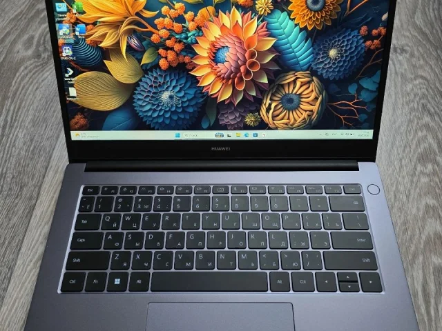 Фото: В продаже легкий, мощный ультрабук Huawei MateBook D14 в алюминиевом корпусе с большой автономностью и очень сочным экра