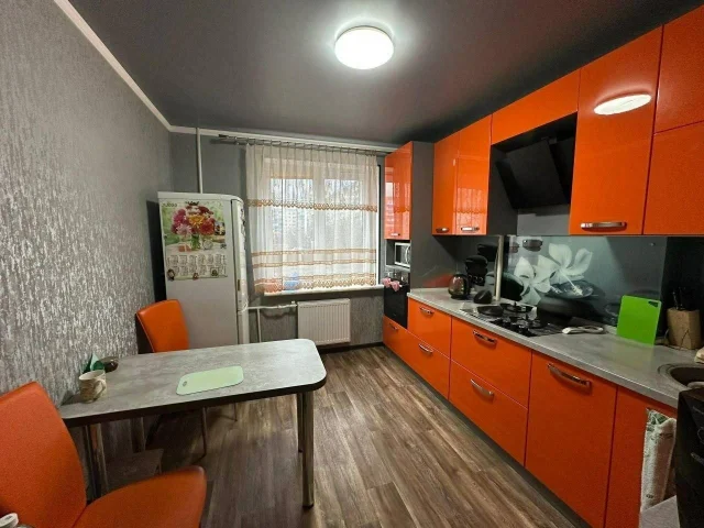 Фото: Продается 3-к квартира с евроремонтом в городе Мариуполь