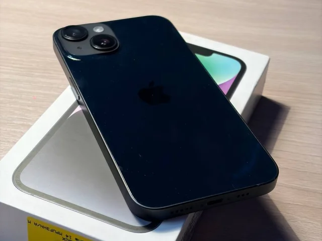 Фото: Продаю айфон 14 на 128 GB
