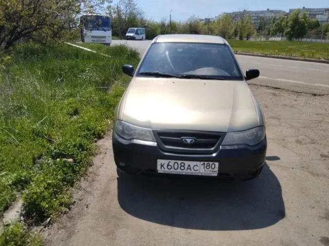Фото: Продаю авто дэу нексия 2011г машина полностью обслужена двигатель после капиталки передние стеклоподъёмники с доводчикам