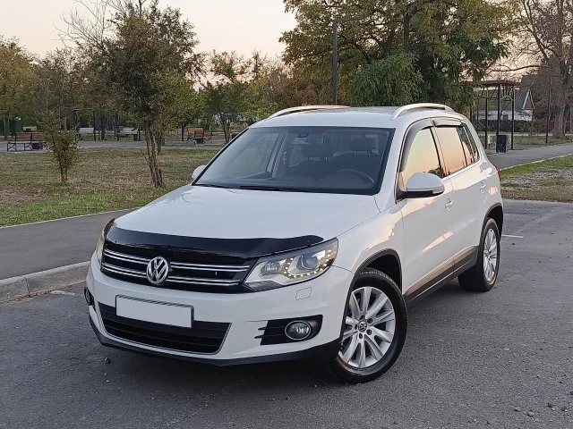 Фото: Продам Volkswagen Tiguan. Рестайлинг 2012 год. Мотор 2.0 TSI (Едет очень хорошо). Пробег 156 тыс. Коробка Автомат класси